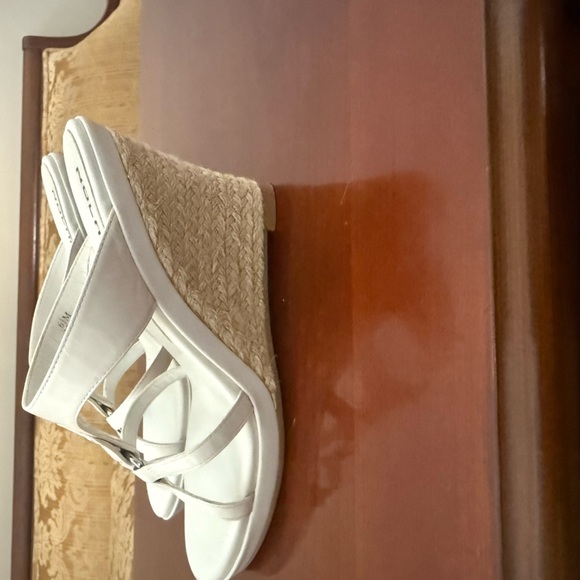 Shoes - Picture 3 of 4